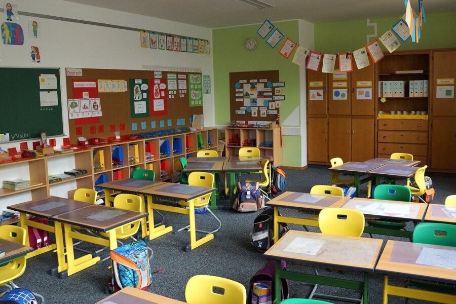Klassenzimmer einer Grundschule